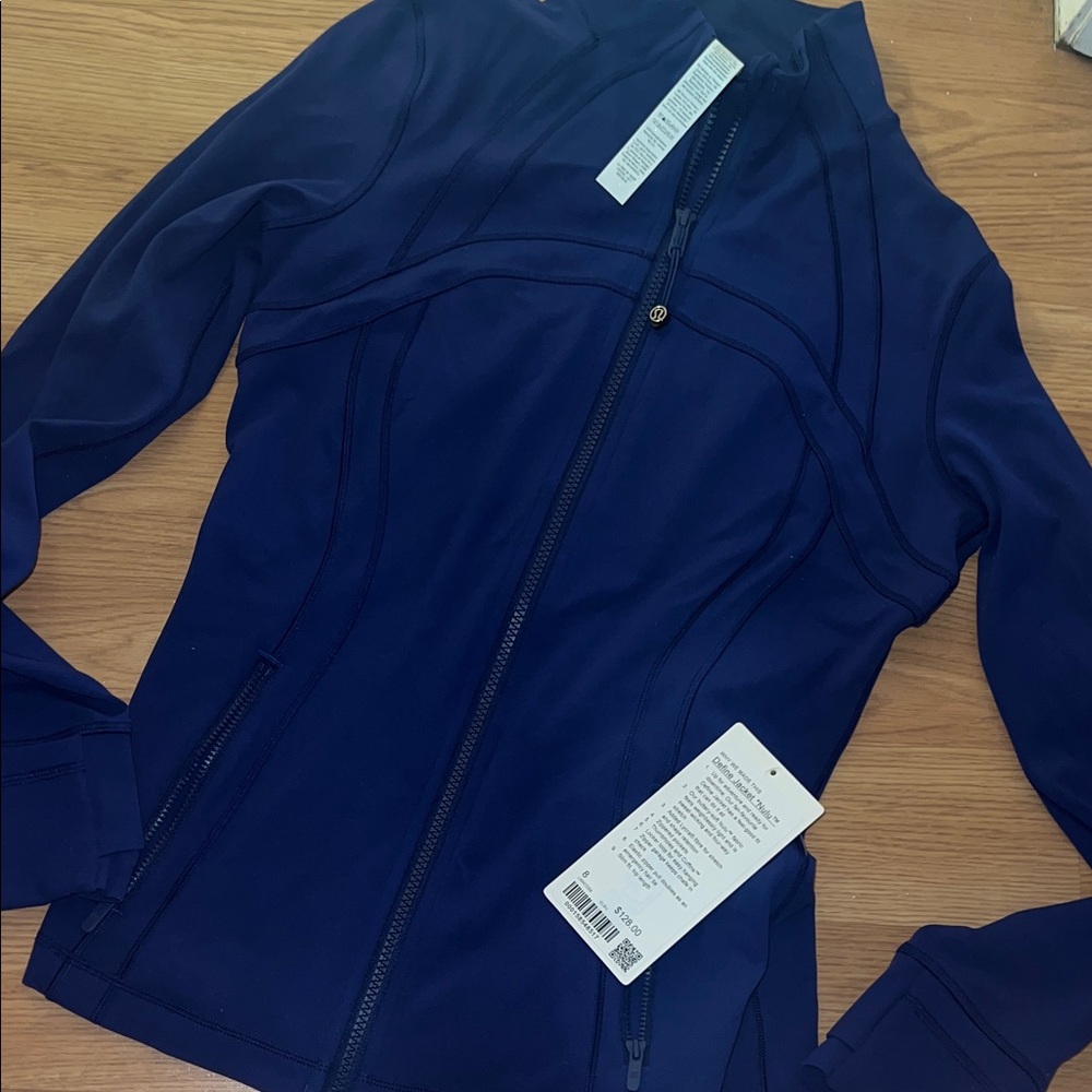 VIRAL🚨NWT LULULEMON DEFINE JACKET NULU🚨